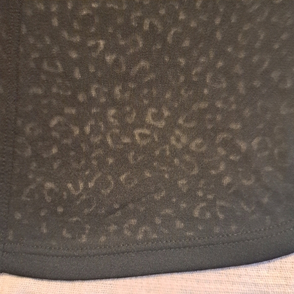 RBX women's size Large Cheeteah Burnout Pattern Cap Sleeve Tee, New - Picture 5 of 5